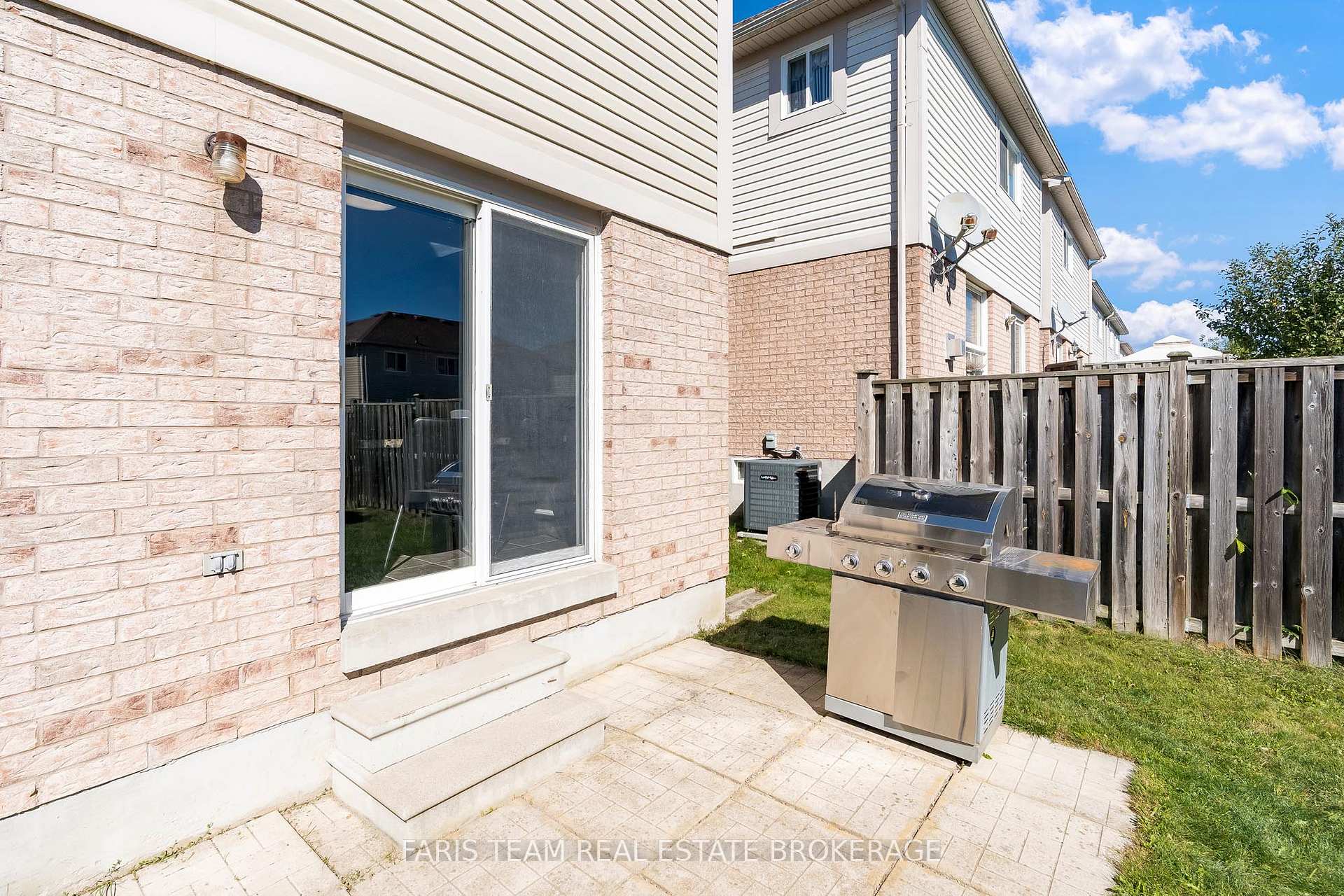Photo 21 of 33 Bird Street, Barrie, Edgehill Drive — HOMEH