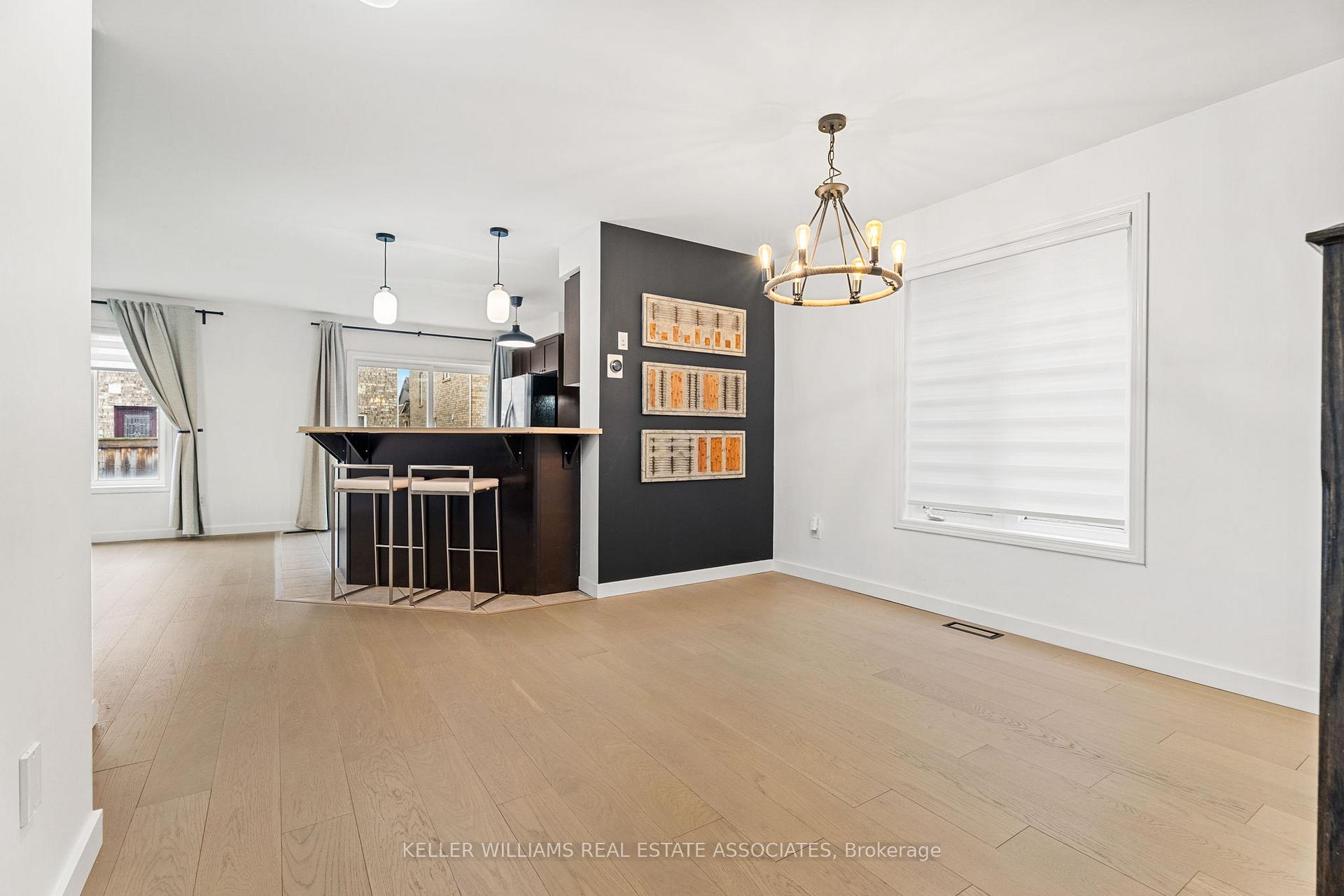 Photo 6 of 961 Mctrach Crescent, Milton, Harrison — HOMEH