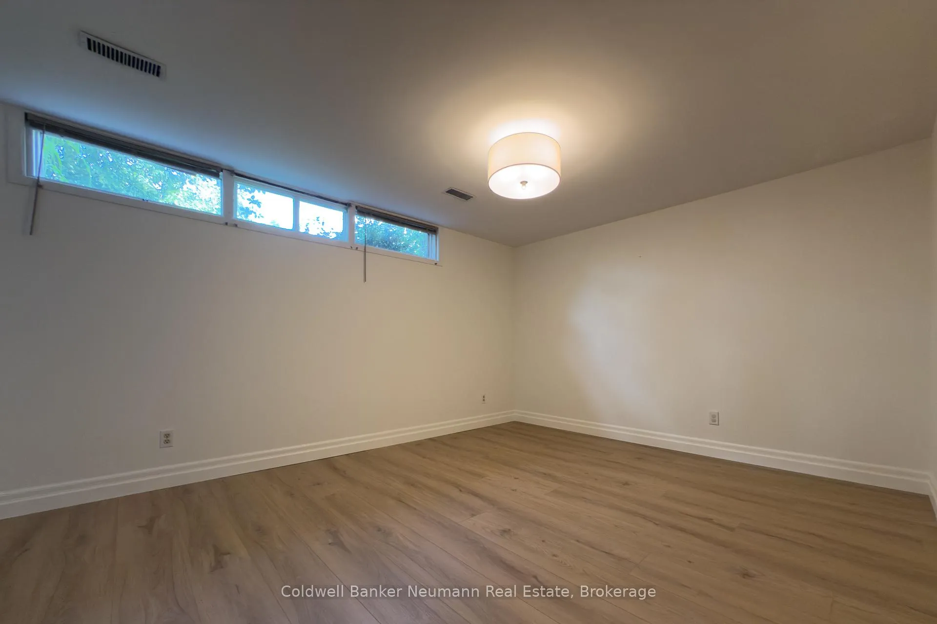 Photo 4 of Unit LOWER, 14 McElderry Road, Guelph, Kortright West — HOMEH