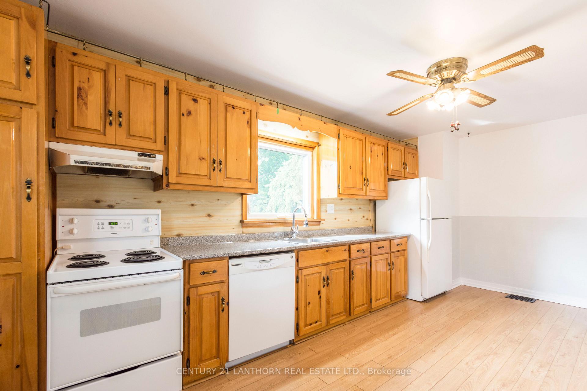 Photo 3 of 27 Pringle Drive, Belleville, Belleville Ward — HOMEH