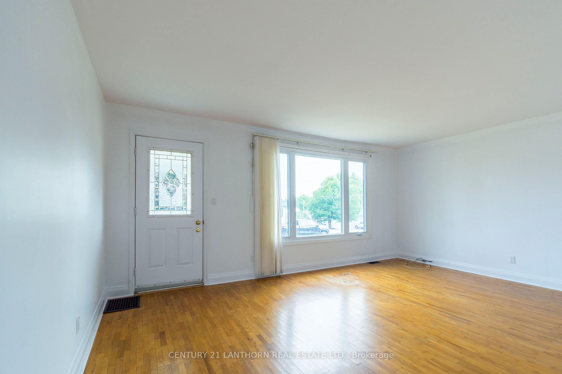 Photo 9 of 27 Pringle Drive, Belleville, Belleville Ward — HOMEH