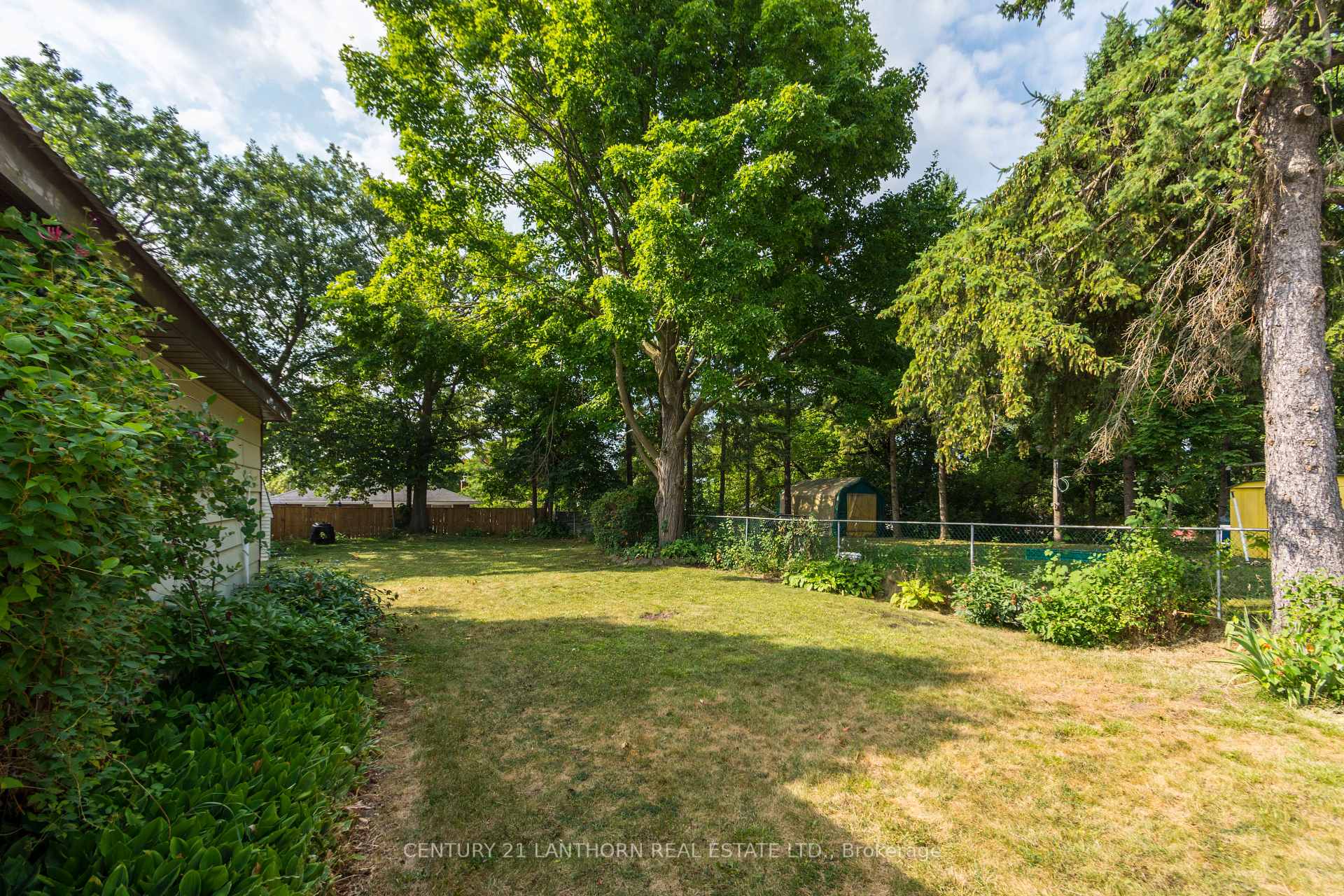 Photo 32 of 27 Pringle Drive, Belleville, Belleville Ward — HOMEH