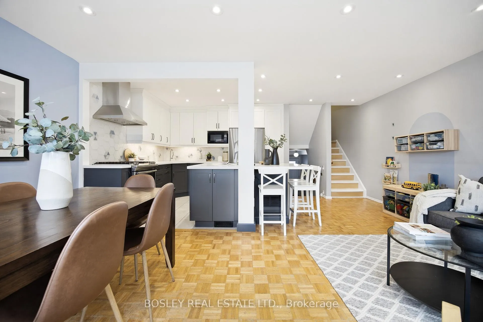 Photo 5 of 2807 St Clair Avenue E, Toronto, O'Connor-Parkview — HOMEH