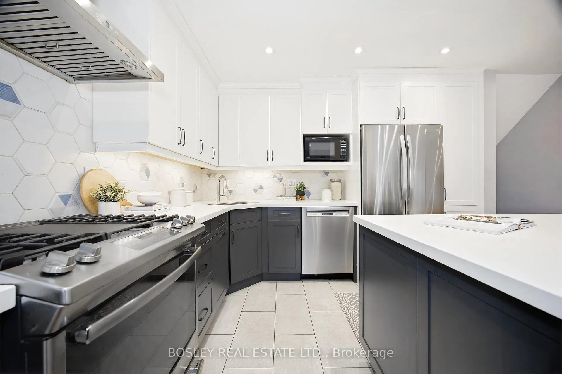 Photo 7 of 2807 St Clair Avenue E, Toronto, O'Connor-Parkview — HOMEH