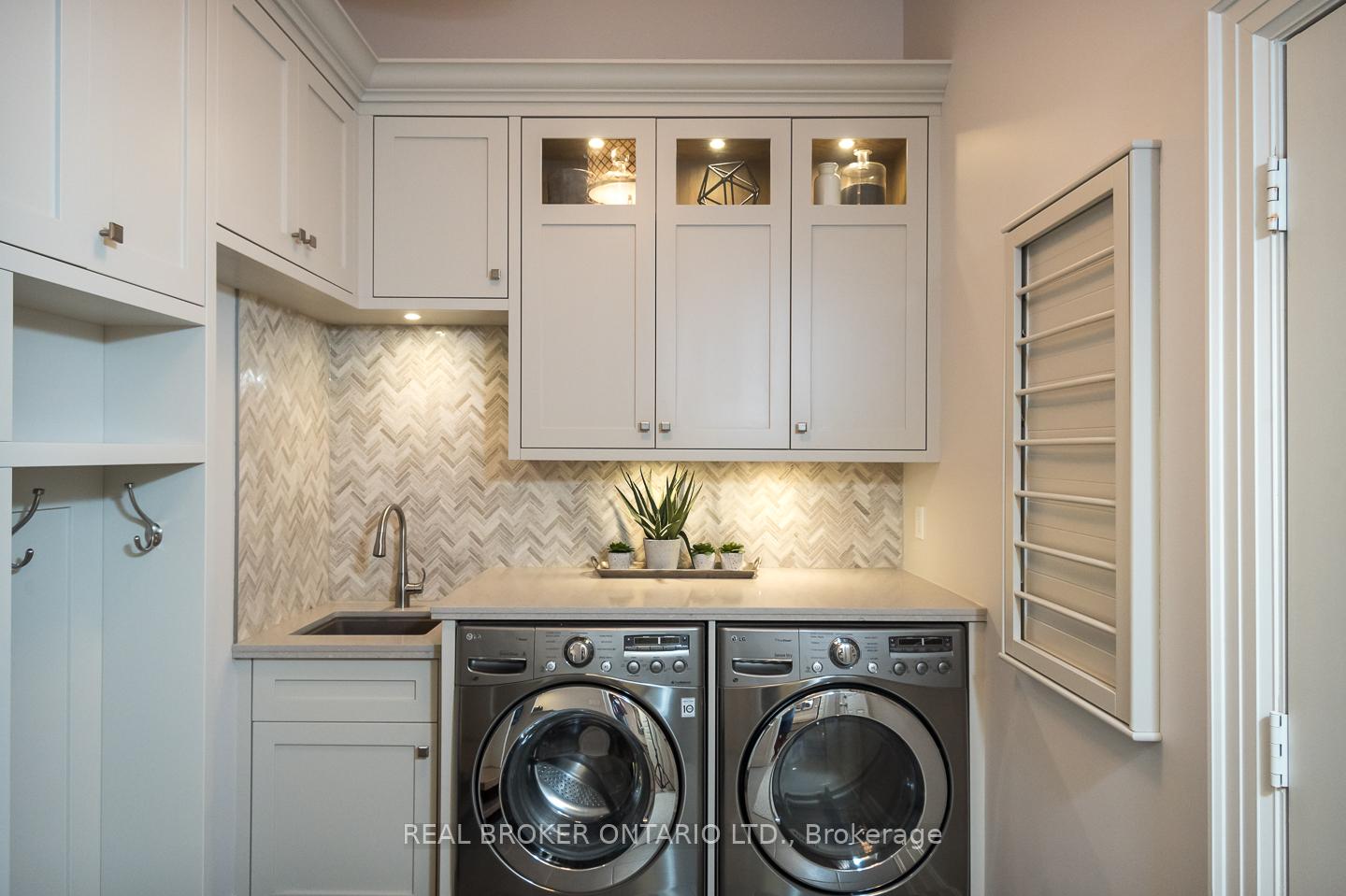 Photo 20 of 304 Mcgibbon Drive, Milton, Clarke — HOMEH