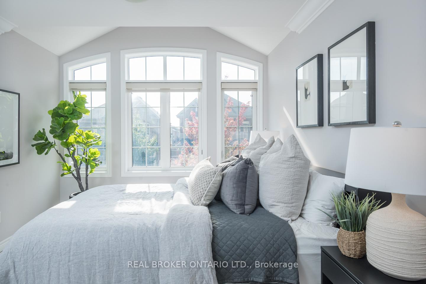 Photo 26 of 304 Mcgibbon Drive, Milton, Clarke — HOMEH