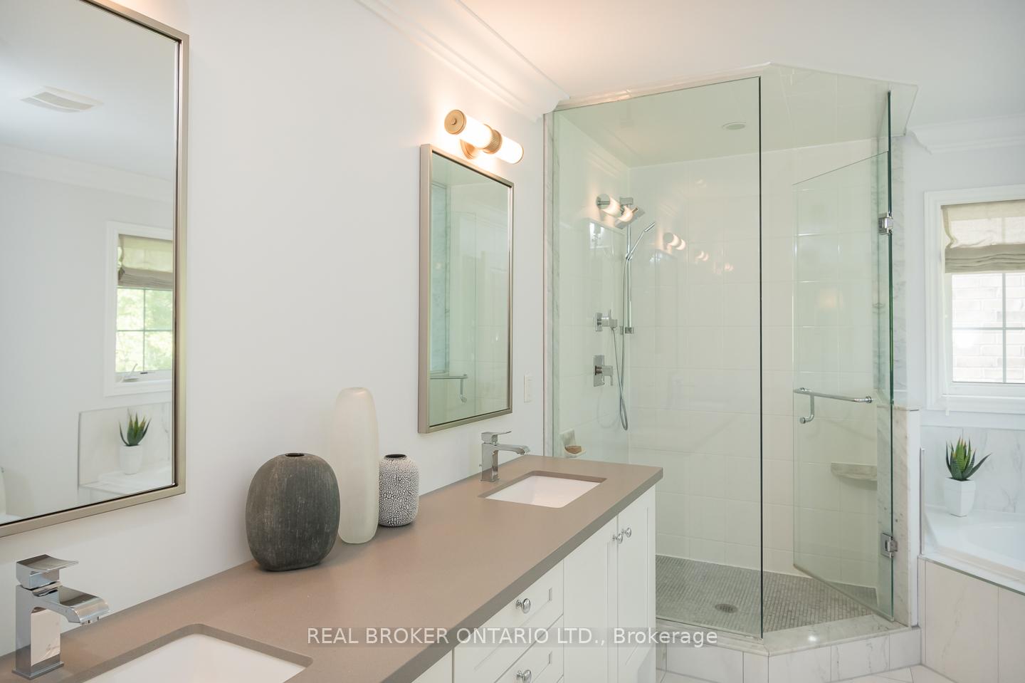Photo 34 of 304 Mcgibbon Drive, Milton, Clarke — HOMEH