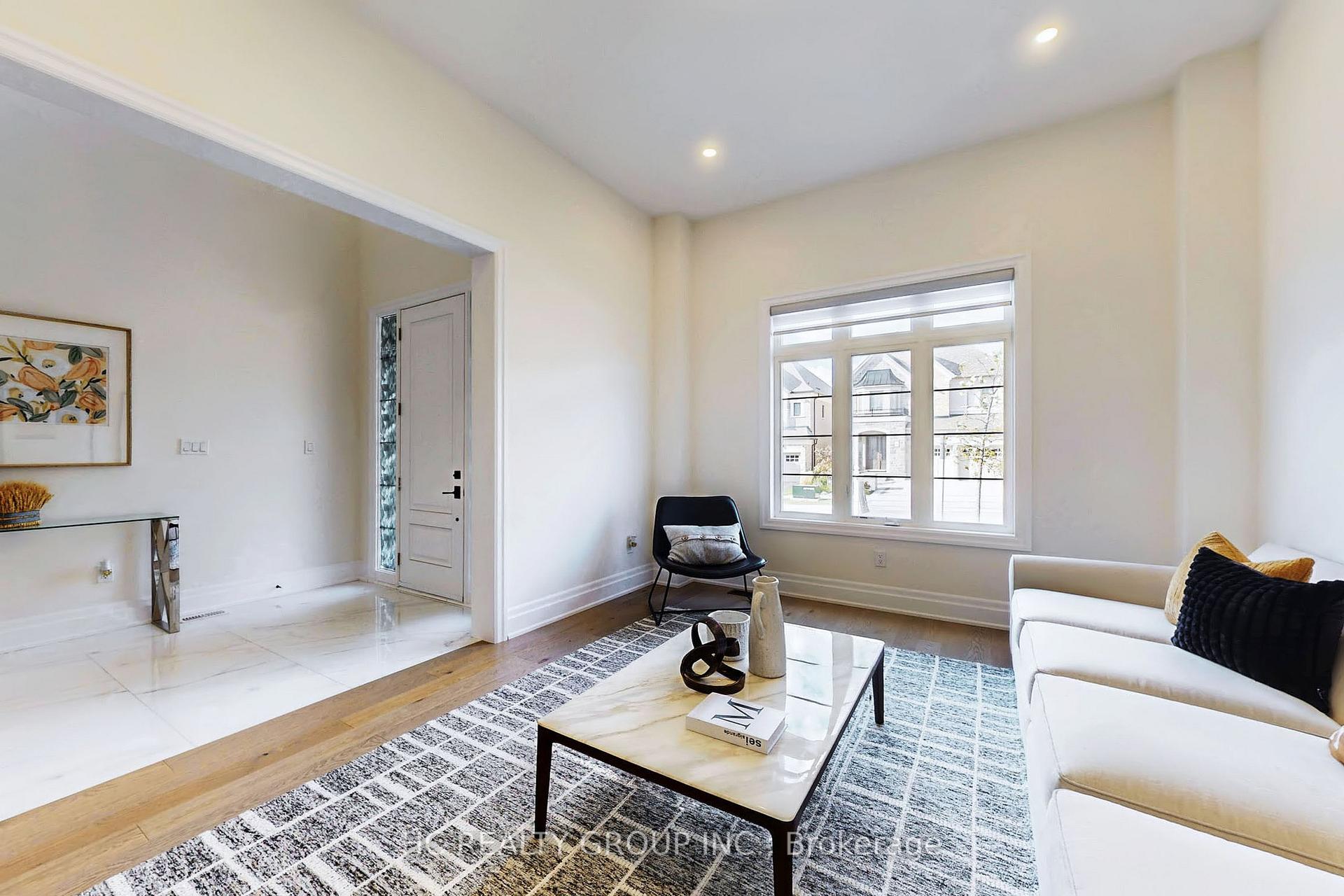 Photo 6 of 356 Touch Gold Crescent, Aurora, Bayview Southeast — HOMEH