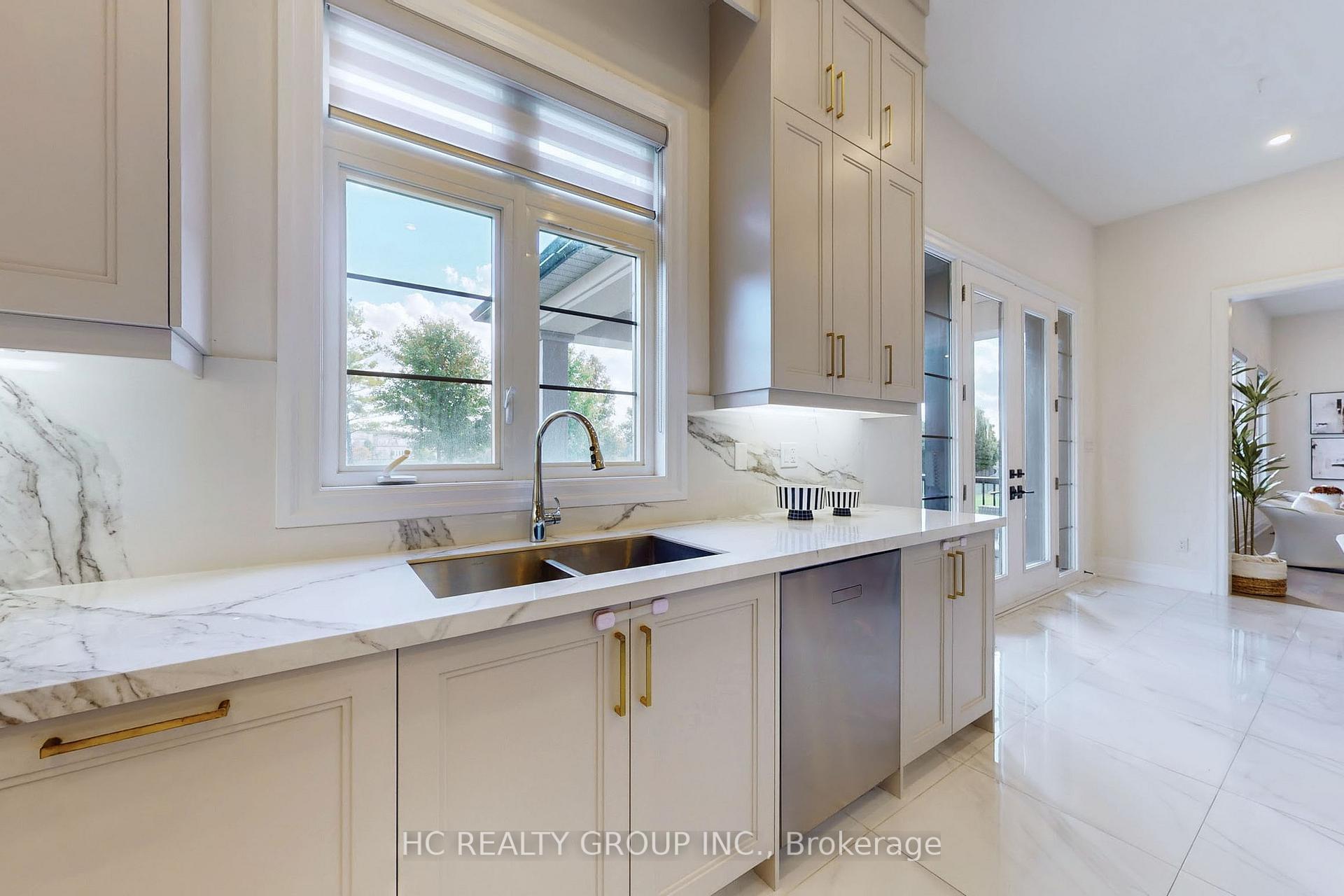 Photo 16 of 356 Touch Gold Crescent, Aurora, Bayview Southeast — HOMEH