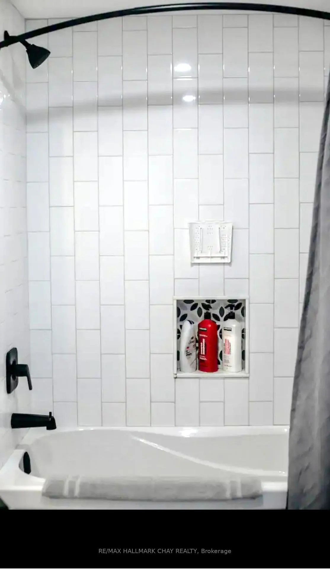 Photo 6 of Unit Upper, 118 Mulcaster Street, Barrie, Codrington — HOMEH