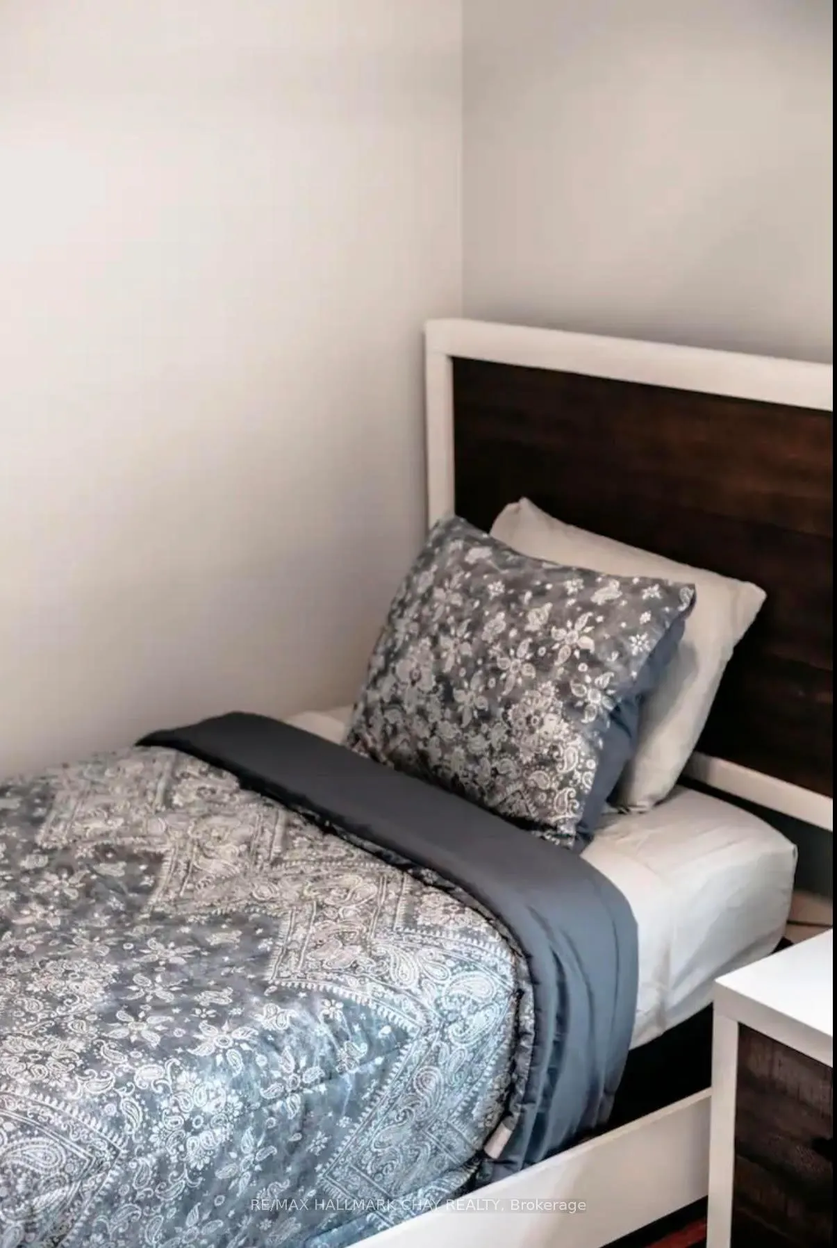 Photo 14 of Unit Upper, 118 Mulcaster Street, Barrie, Codrington — HOMEH
