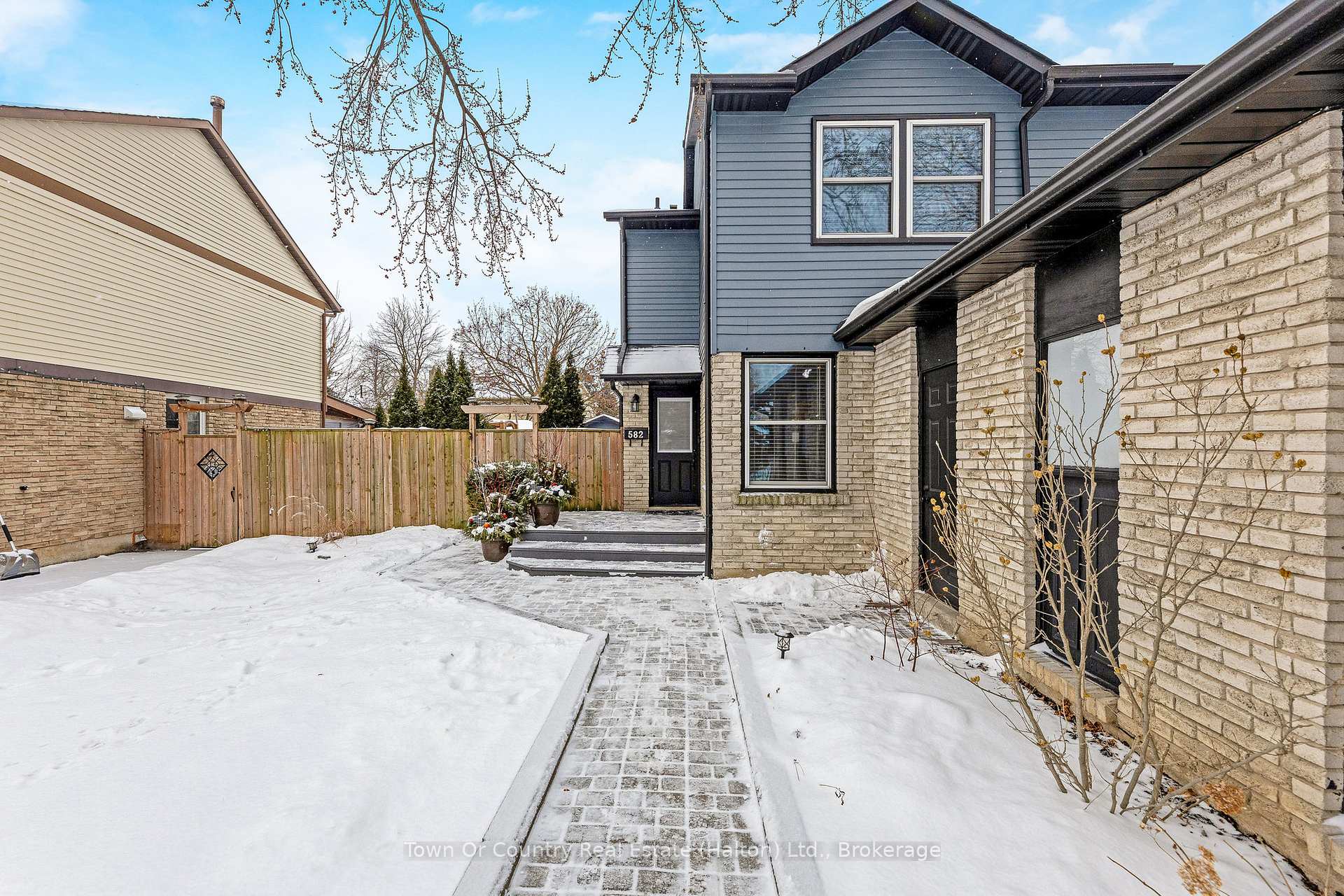 Photo 3 of 582 Holly Avenue, Milton, Timberlea — HOMEH