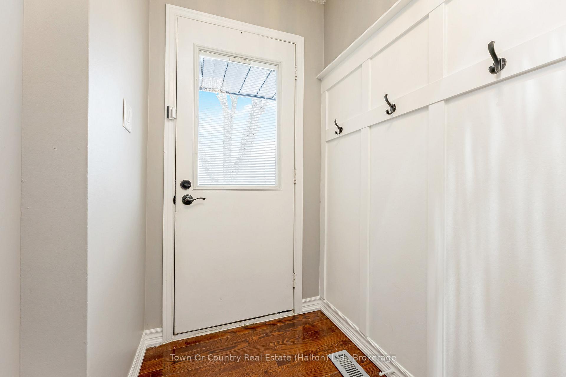 Photo 5 of 582 Holly Avenue, Milton, Timberlea — HOMEH