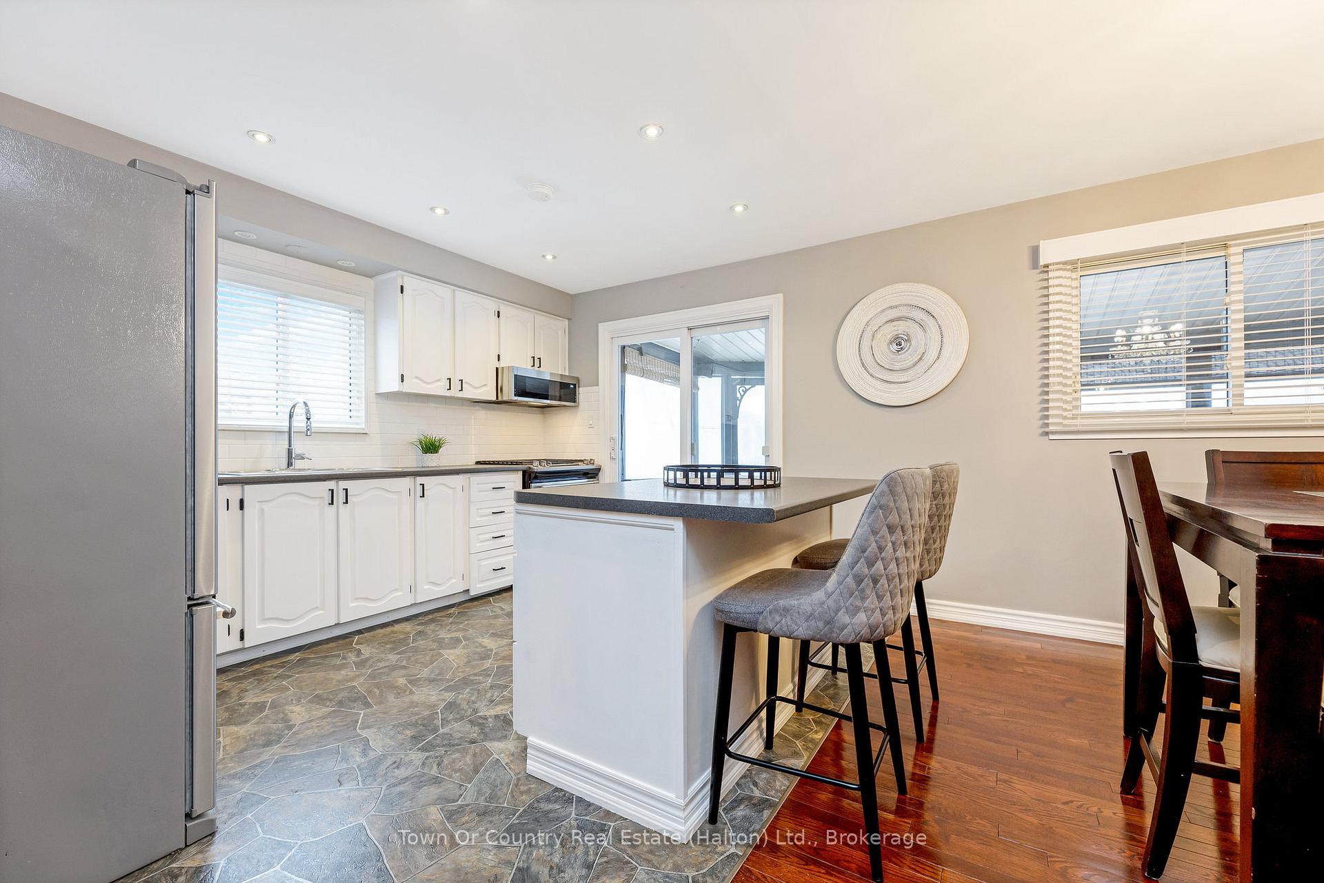 Photo 10 of 582 Holly Avenue, Milton, Timberlea — HOMEH