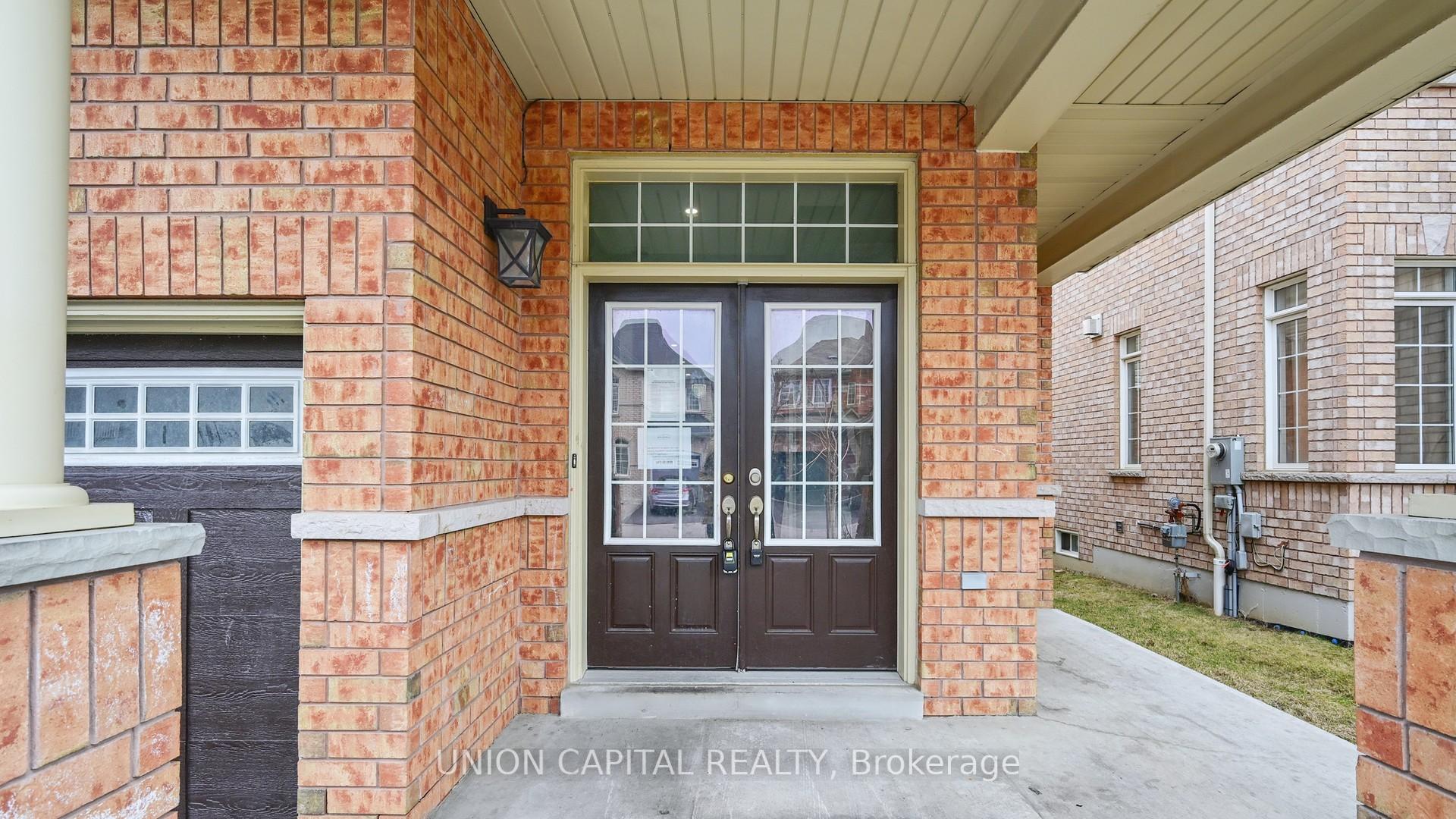 Photo 3 of 120 Elliottglen Drive, Ajax, Northeast Ajax — HOMEH