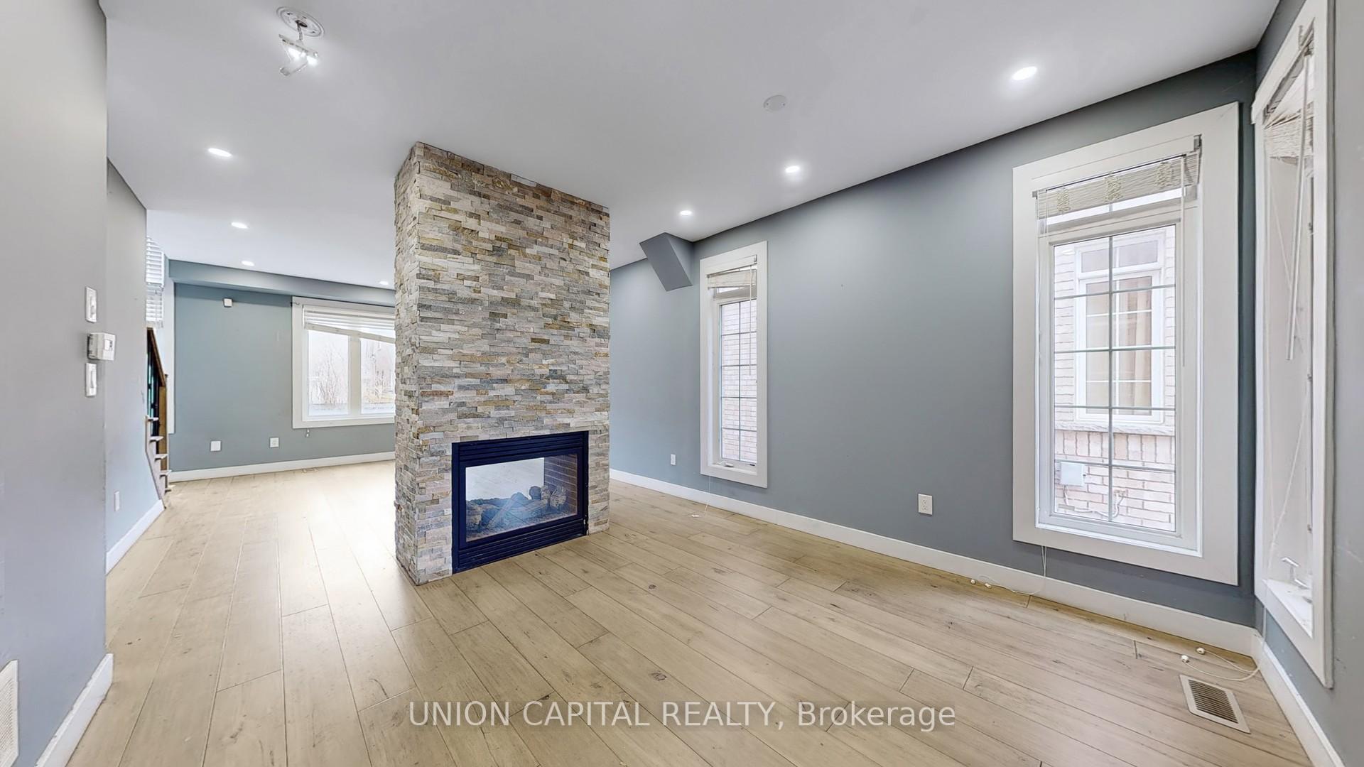 Photo 4 of 120 Elliottglen Drive, Ajax, Northeast Ajax — HOMEH