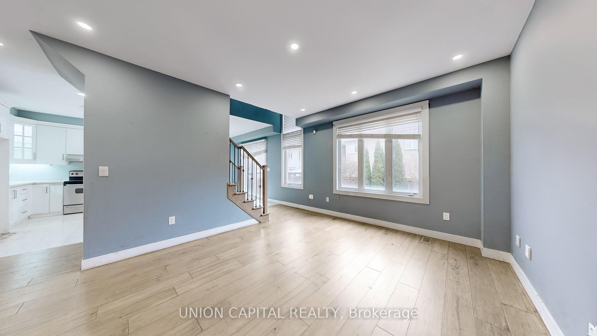 Photo 5 of 120 Elliottglen Drive, Ajax, Northeast Ajax — HOMEH
