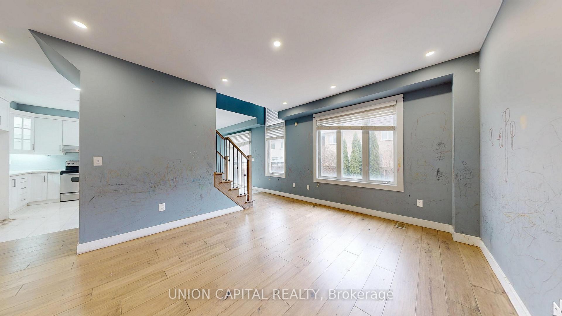 Photo 7 of 120 Elliottglen Drive, Ajax, Northeast Ajax — HOMEH