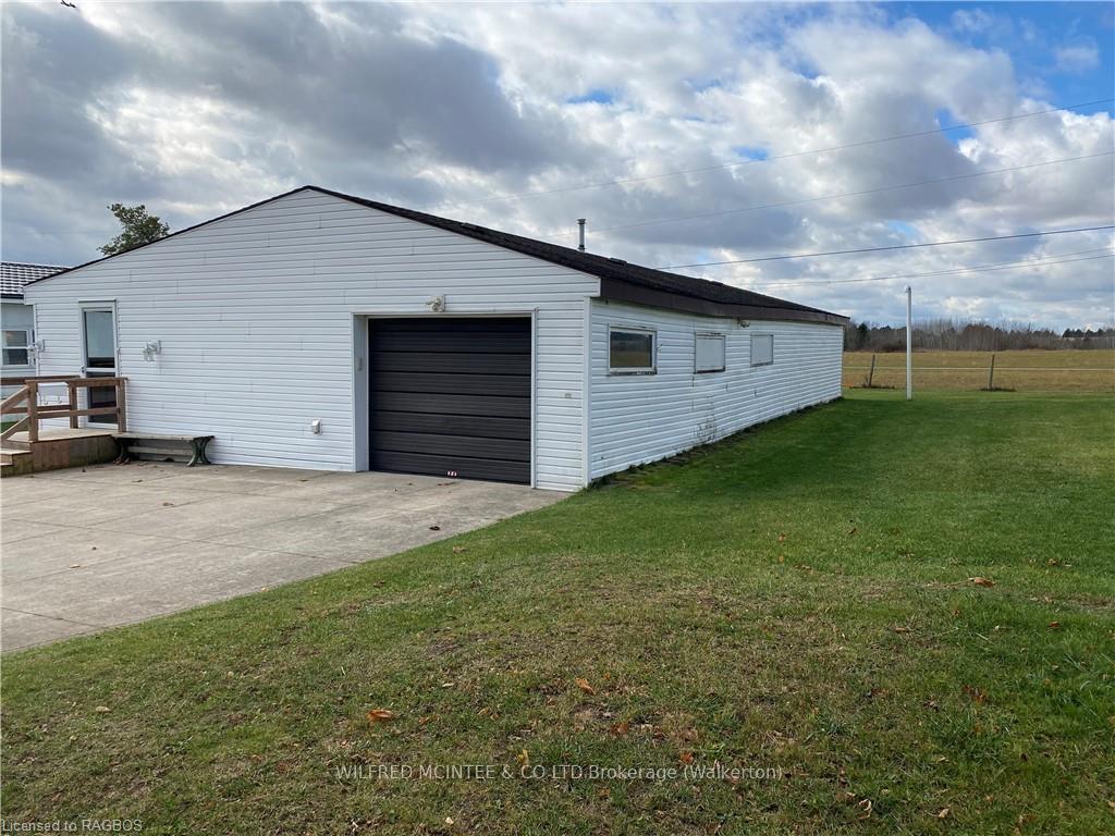 Photo 3 of 23 Bluejay Court, Brockton — HOMEH