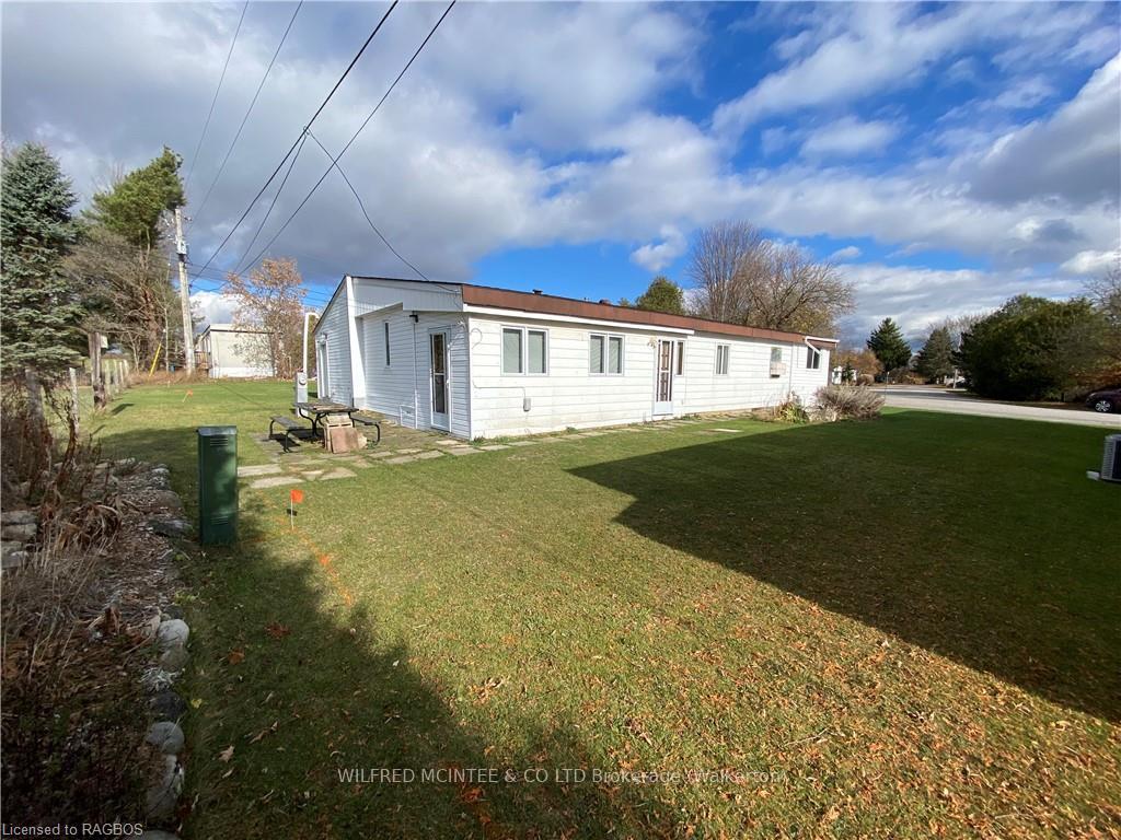 Photo 6 of 23 Bluejay Court, Brockton — HOMEH