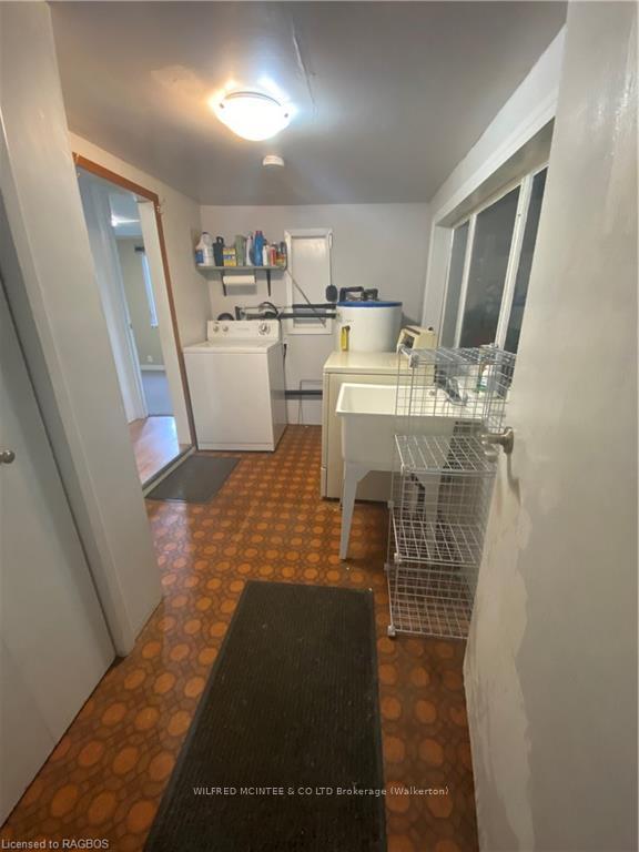 Photo 16 of 23 Bluejay Court, Brockton — HOMEH