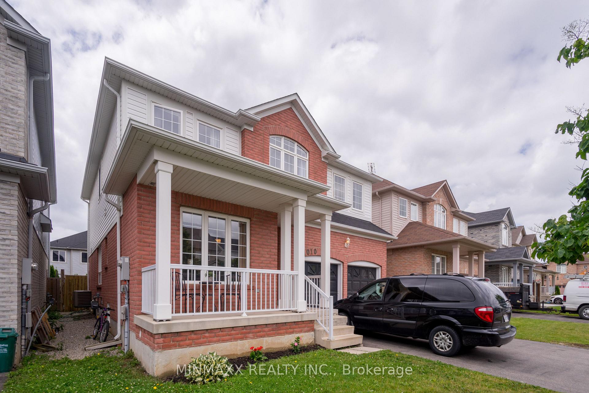 Photo 2 of Unit Basemnt, 1010 Holdsworth Crescent, Milton, Coates — HOMEH