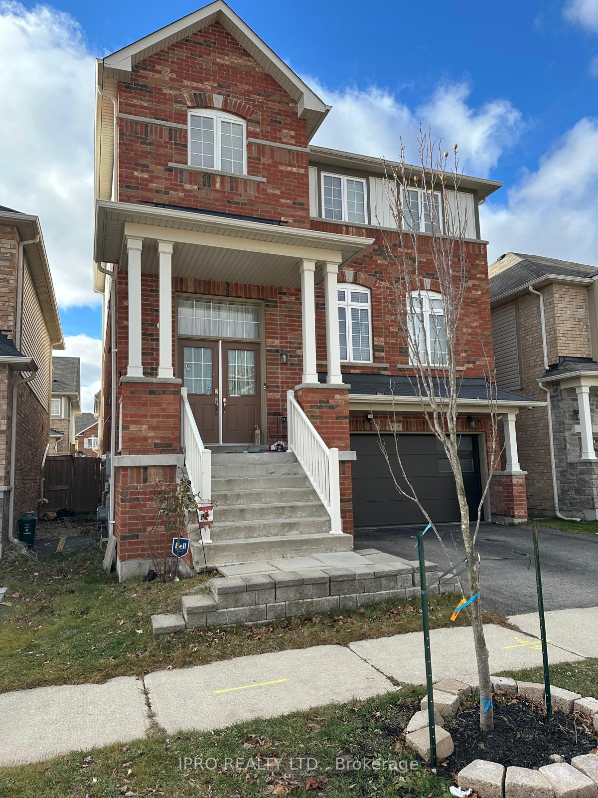 Photo 1 of 609 Sanderson Crescent, Milton, Clarke — HOMEH