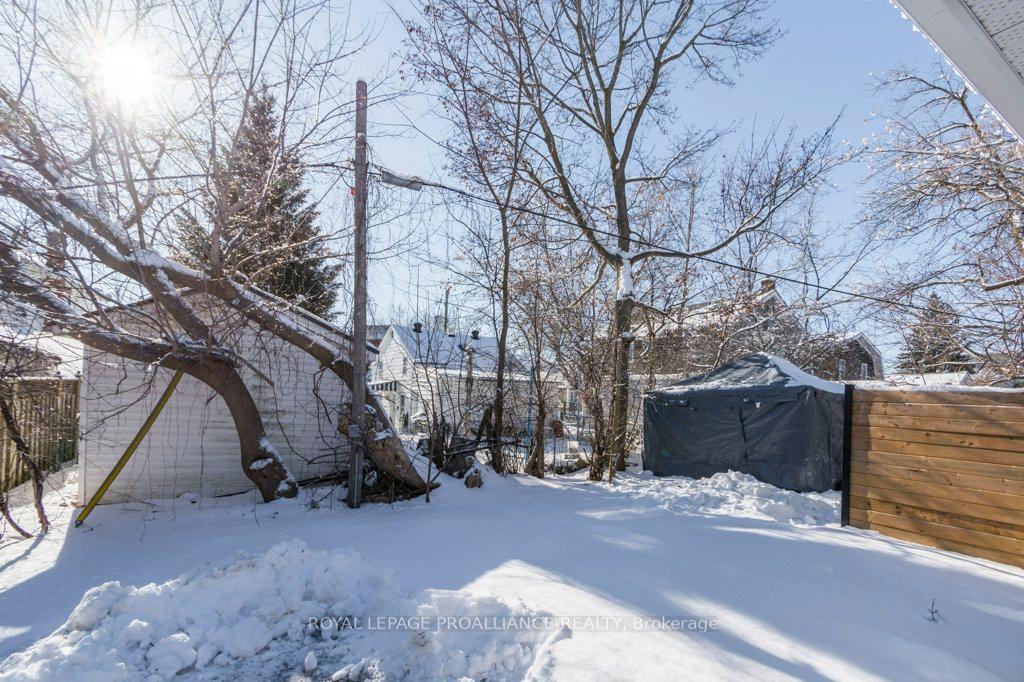 Photo 15 of 83 B Bridge Street W, Belleville, Belleville Ward — HOMEH