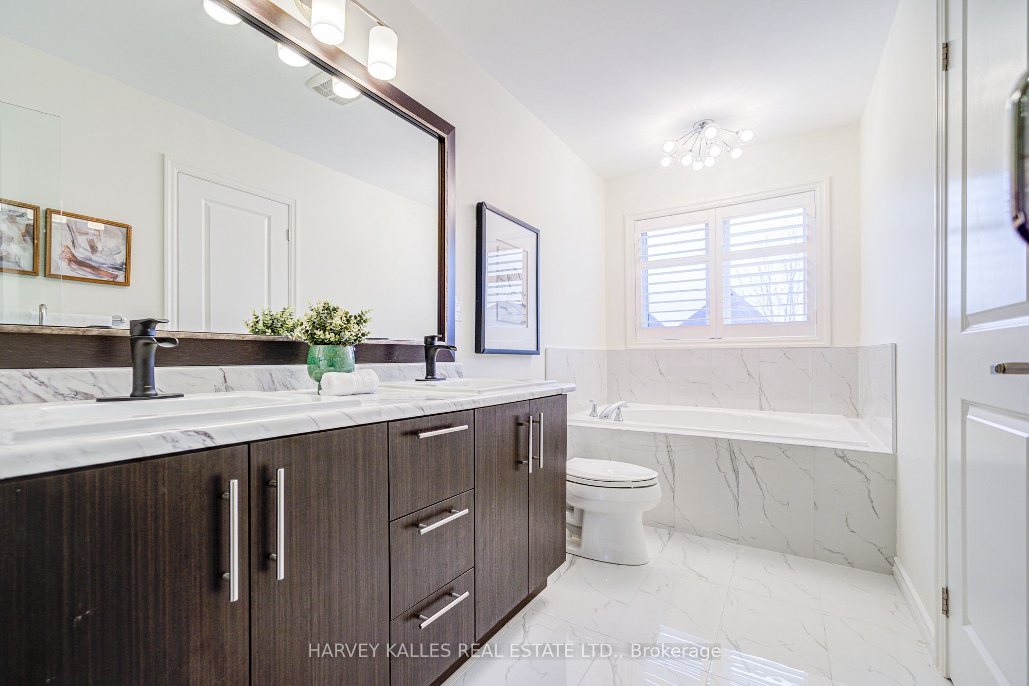 Photo 93 of 20 Claudview Street, King, King City — HOMEH