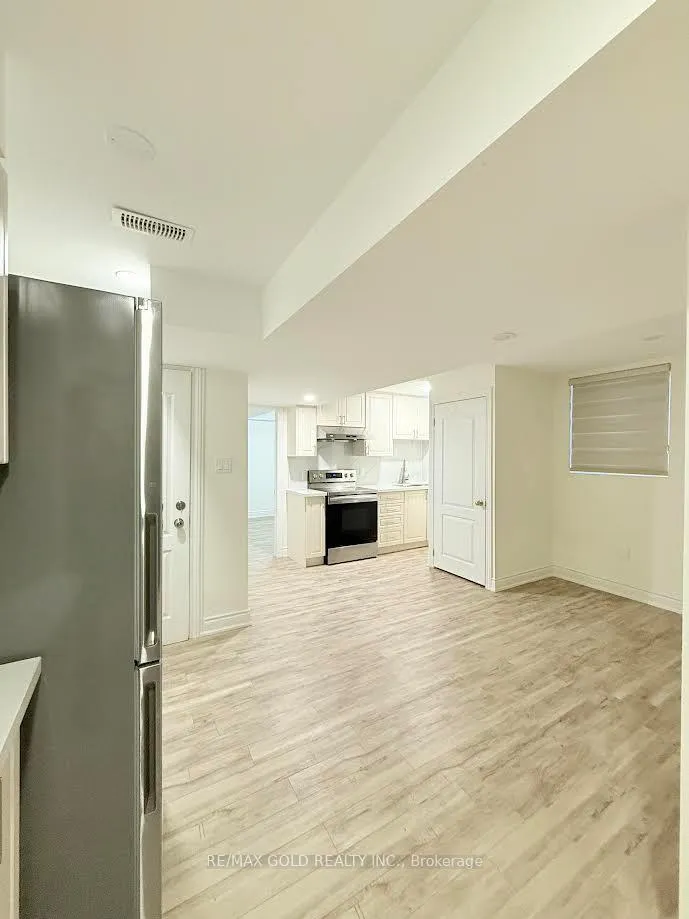 Photo 2 of Unit (Basement), 42 Kalmia Road, Brampton, Credit Valley — HOMEH