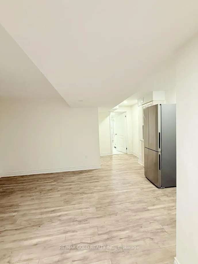 Photo 3 of Unit (Basement), 42 Kalmia Road, Brampton, Credit Valley — HOMEH