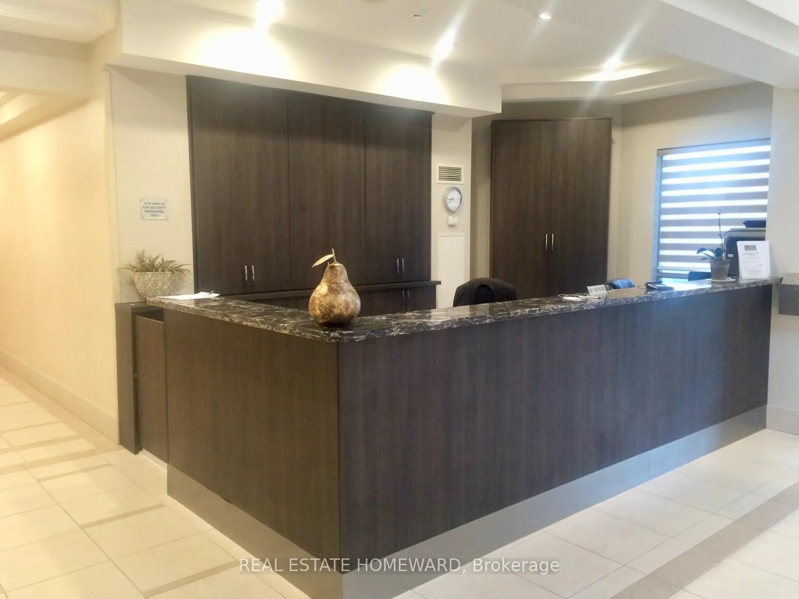 Photo 4 of Unit 108, 50 Disera Drive, Vaughan, Beverley Glen — HOMEH