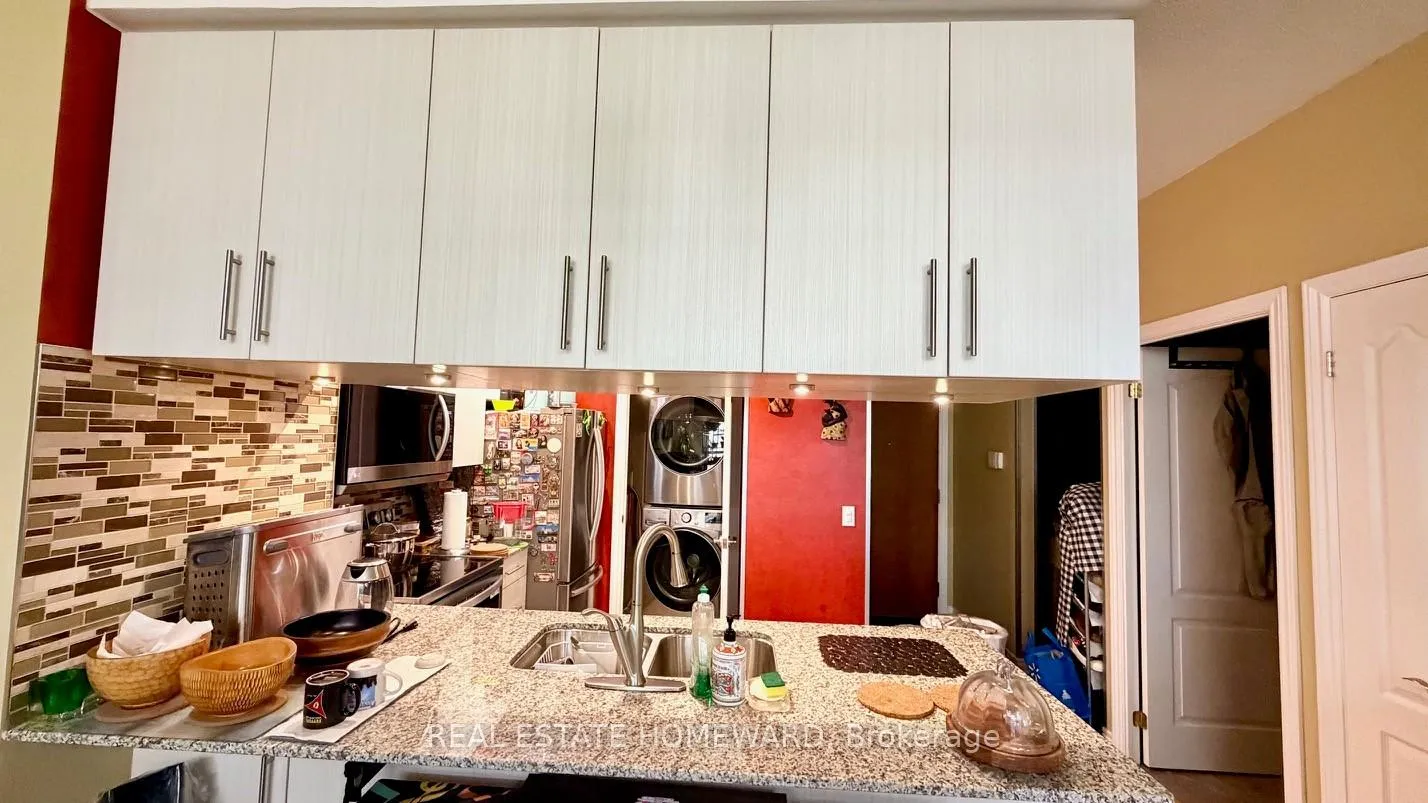 Photo 6 of Unit 108, 50 Disera Drive, Vaughan, Beverley Glen — HOMEH