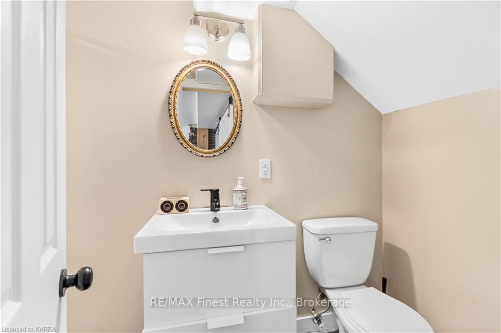 Photo 13 of 11 Raglan Road, Kingston, East of Sir John A. Blvd — HOMEH