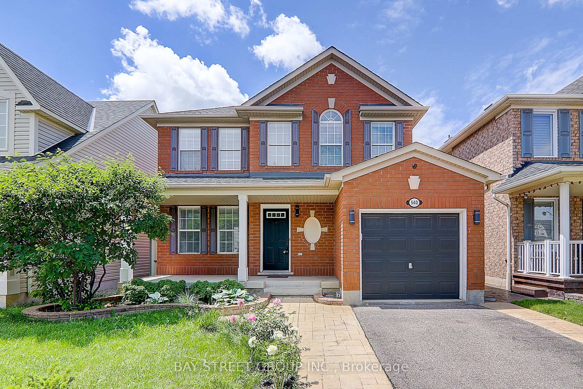Photo 2 of 540 Caverhill Crescent, Milton, Clarke — HOMEH
