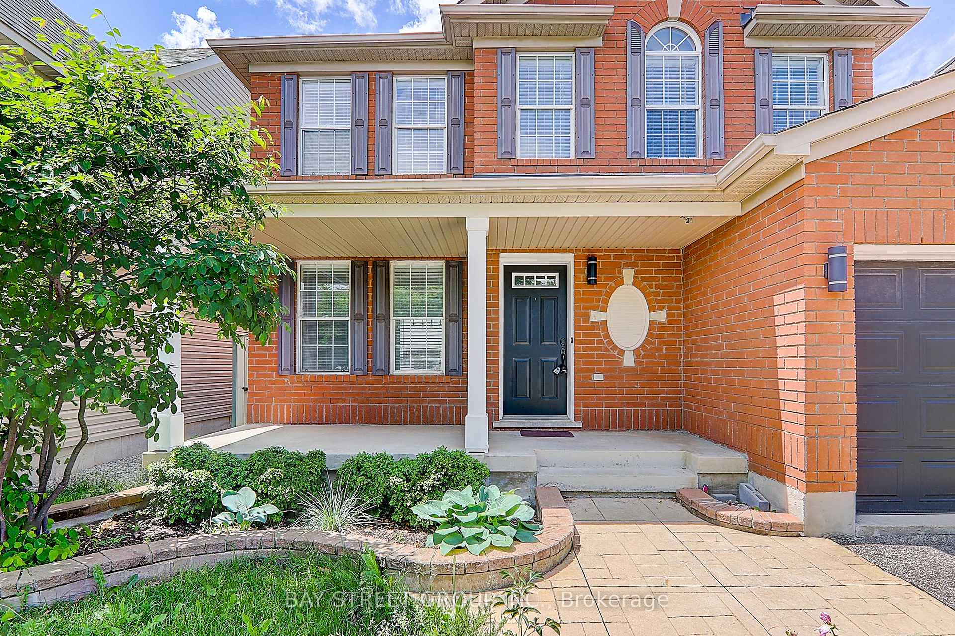 Photo 3 of 540 Caverhill Crescent, Milton, Clarke — HOMEH