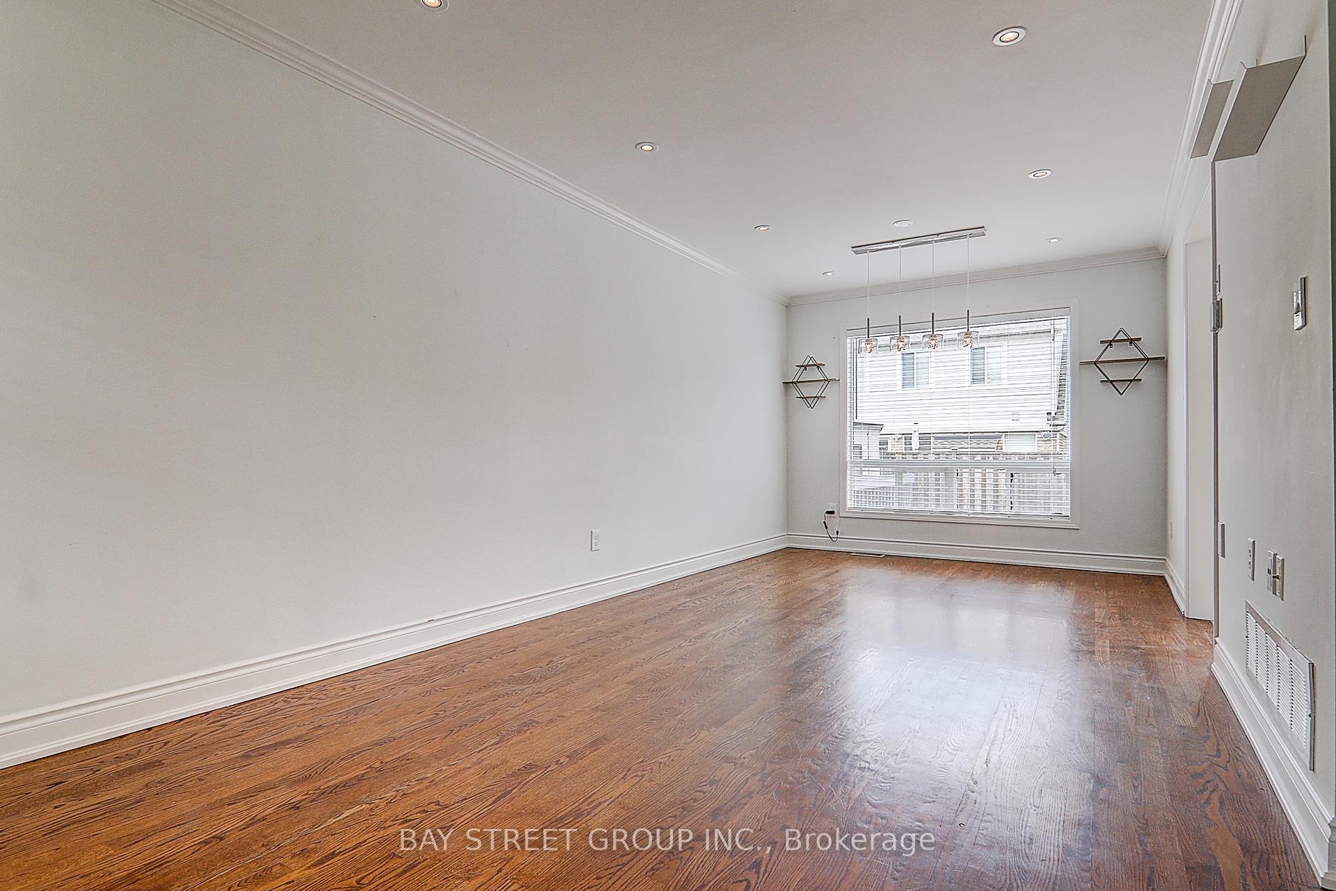 Photo 5 of 540 Caverhill Crescent, Milton, Clarke — HOMEH