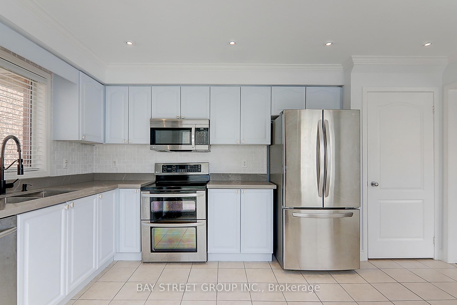Photo 15 of 540 Caverhill Crescent, Milton, Clarke — HOMEH