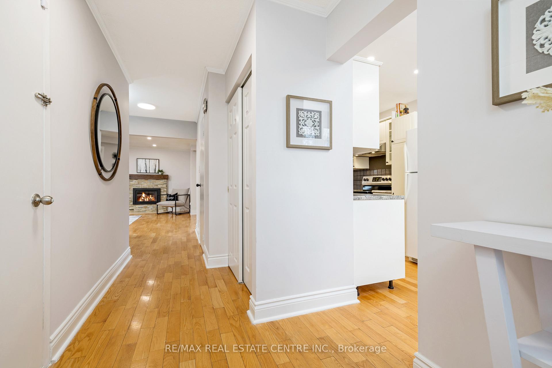 Photo 5 of 738 Briar Crescent, Milton, Dorset Park — HOMEH