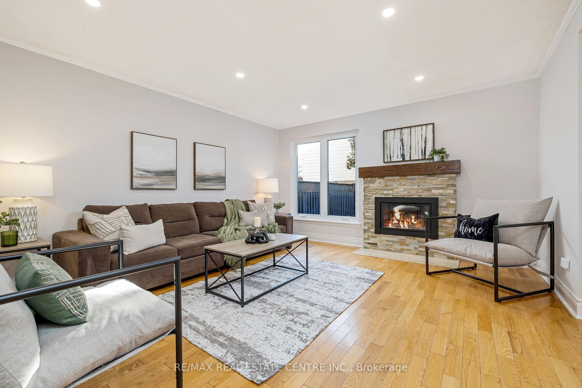 Photo 7 of 738 Briar Crescent, Milton, Dorset Park — HOMEH