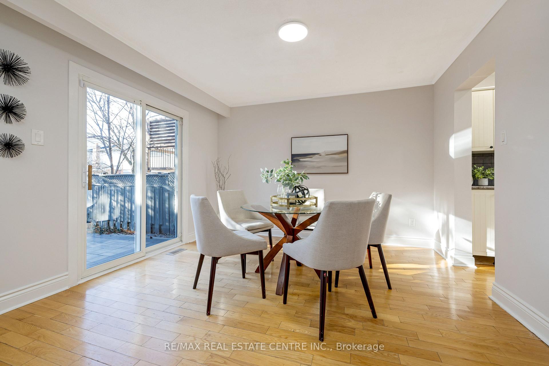 Photo 12 of 738 Briar Crescent, Milton, Dorset Park — HOMEH