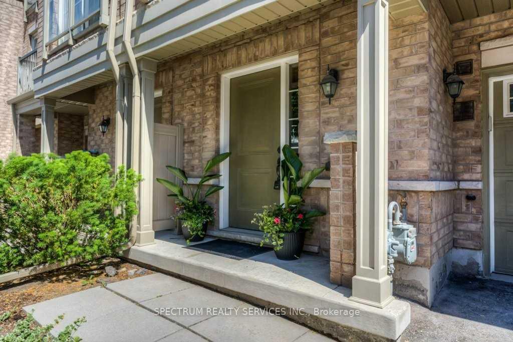 Photo 4 of Unit 31, 165 Hampshire Way, Milton, Dempsey — HOMEH