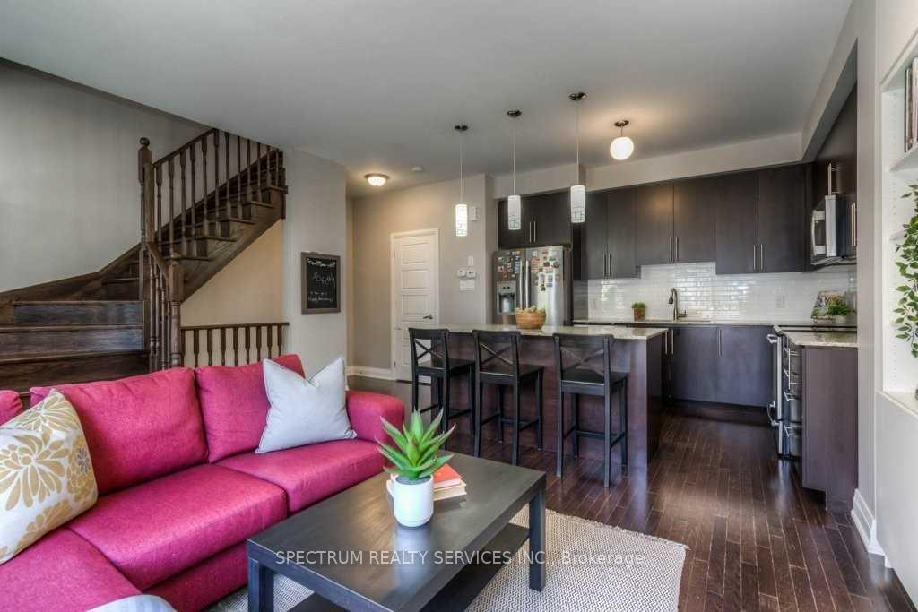 Photo 14 of Unit 31, 165 Hampshire Way, Milton, Dempsey — HOMEH