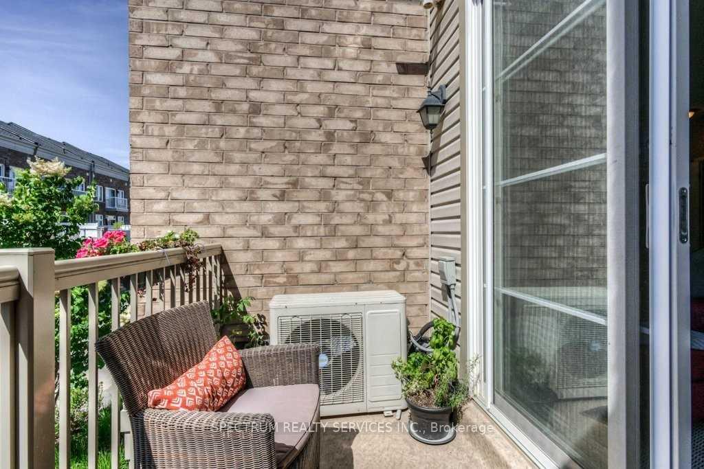Photo 20 of Unit 31, 165 Hampshire Way, Milton, Dempsey — HOMEH