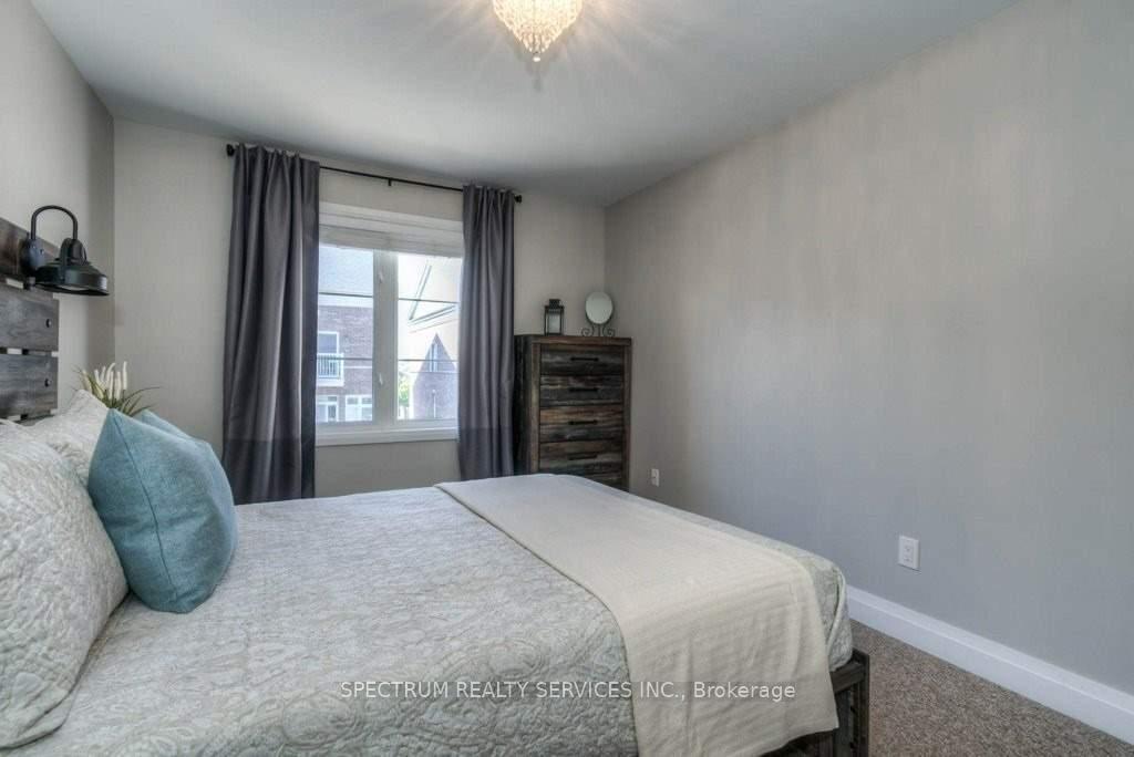 Photo 25 of Unit 31, 165 Hampshire Way, Milton, Dempsey — HOMEH
