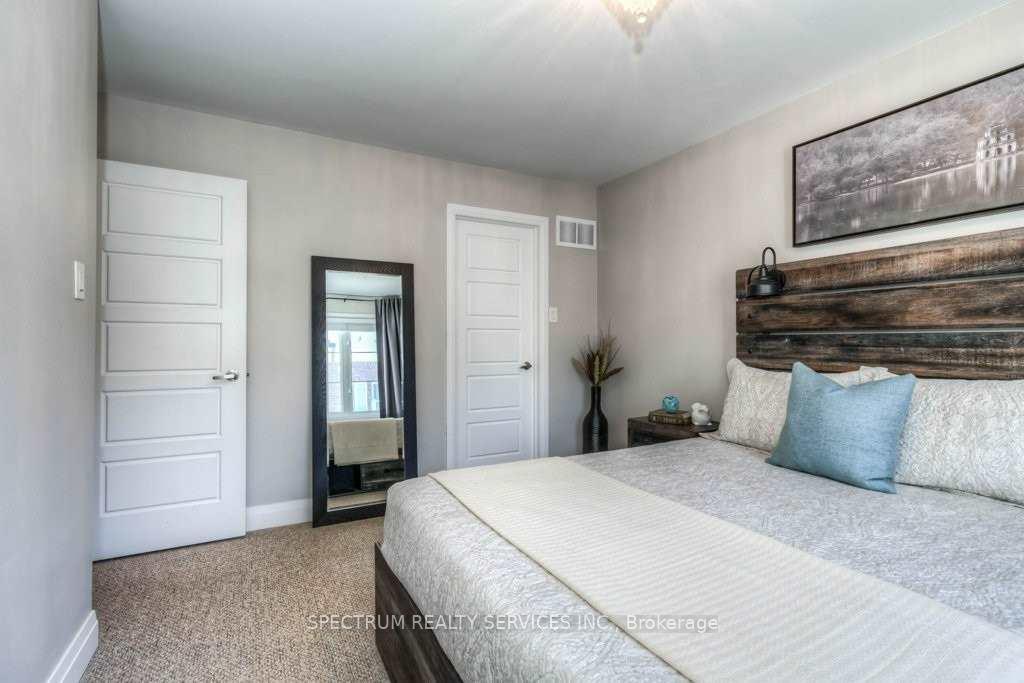 Photo 26 of Unit 31, 165 Hampshire Way, Milton, Dempsey — HOMEH