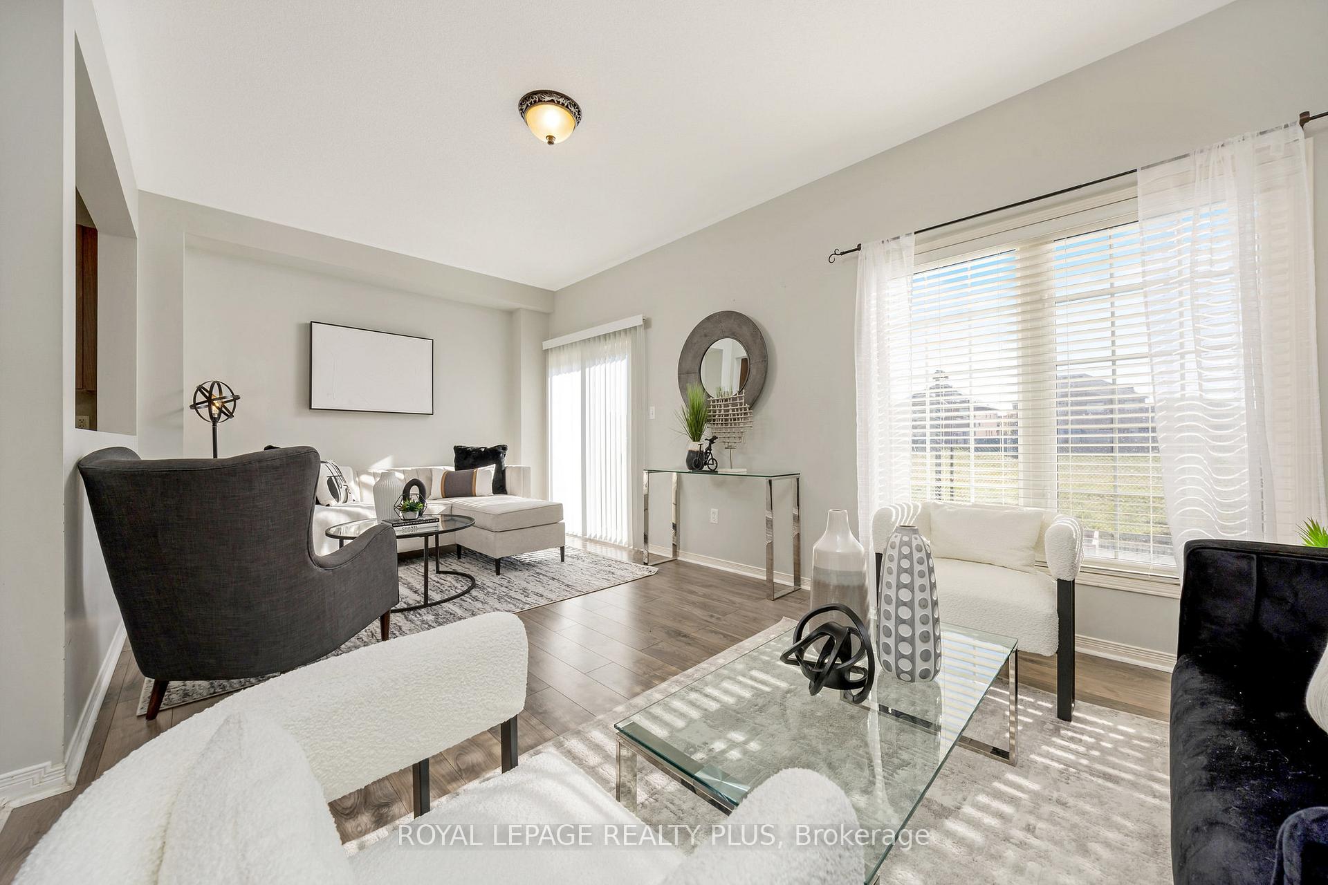 Photo 21 of 592 Lott Crescent, Milton, Coates — HOMEH