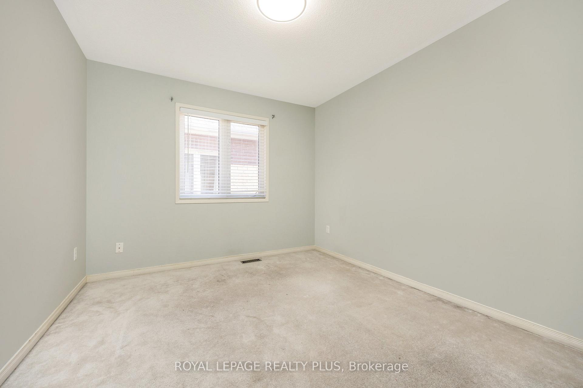Photo 29 of 592 Lott Crescent, Milton, Coates — HOMEH