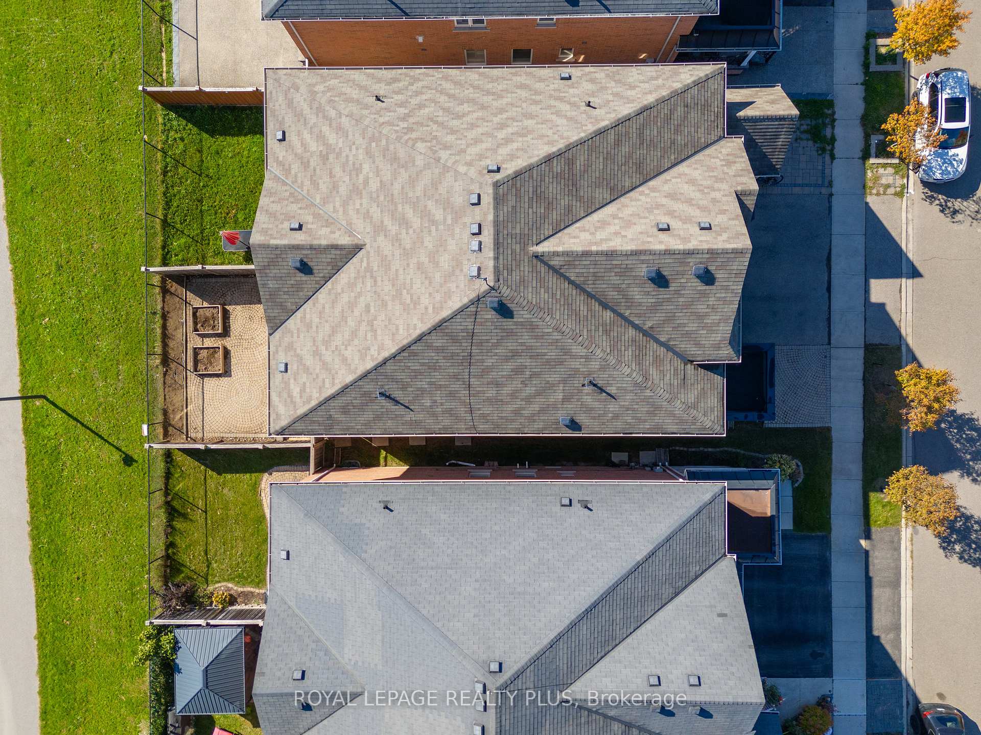 Photo 35 of 592 Lott Crescent, Milton, Coates — HOMEH