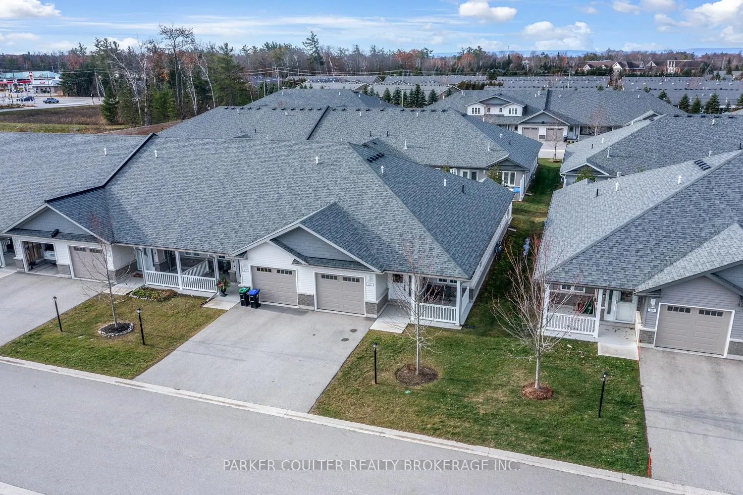 Photo 2 of 65 Ivy Crescent, Wasaga Beach — HOMEH